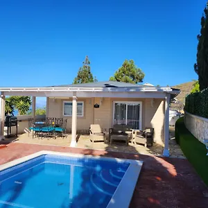 Karla Con Piscina: Tranquilidad Y Naturaleza Villa Costa Adeje (Tenerife)